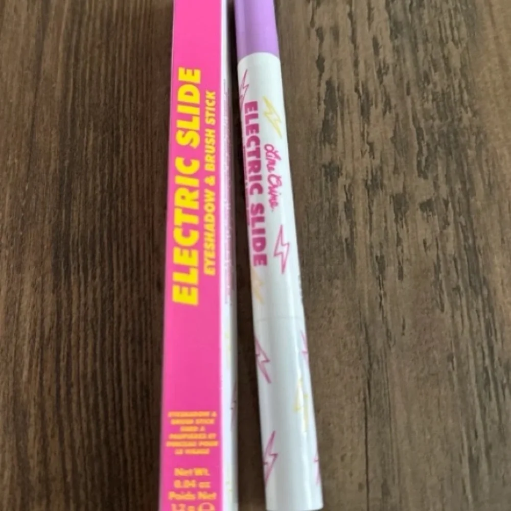 Electric Purple Eyeshadow Stick
